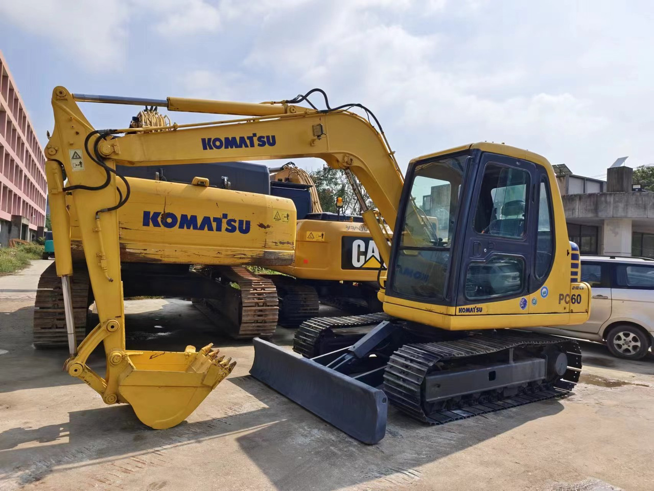 KOMATSU PC60-7 PC56 PC60 - Máy xúc mini: hình 5 KOMATSU PC60-7 PC56 PC60 - Máy xúc mini: hình 5