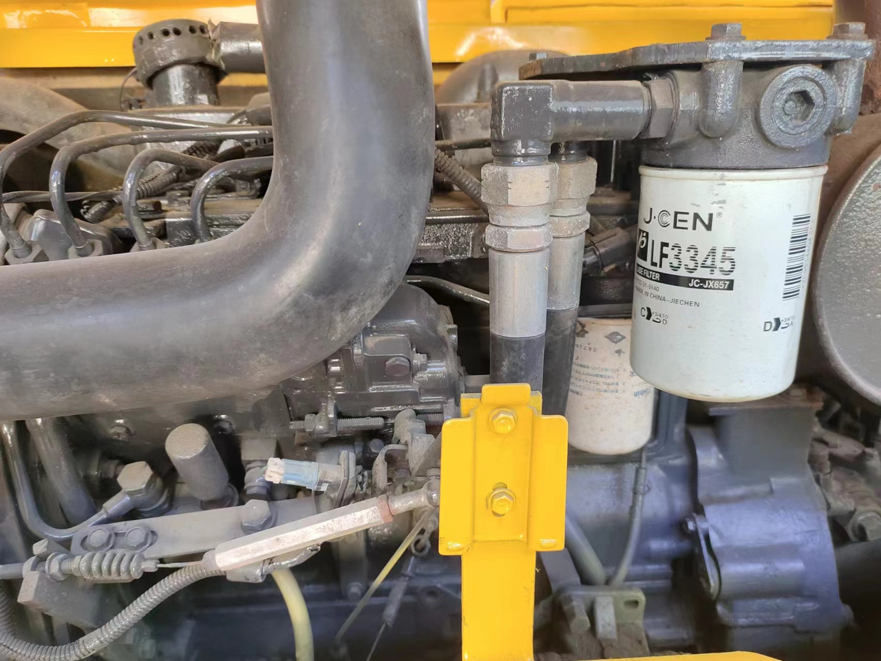 KOMATSU PC60-7 - Máy xúc bánh xích: hình 5 KOMATSU PC60-7 - Máy xúc bánh xích: hình 5