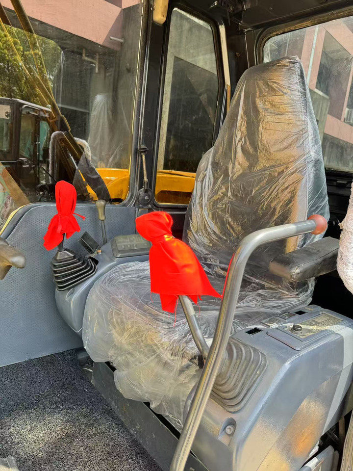 KOMATSU PC60-7 - Máy xúc mini: hình 4 KOMATSU PC60-7 - Máy xúc mini: hình 4