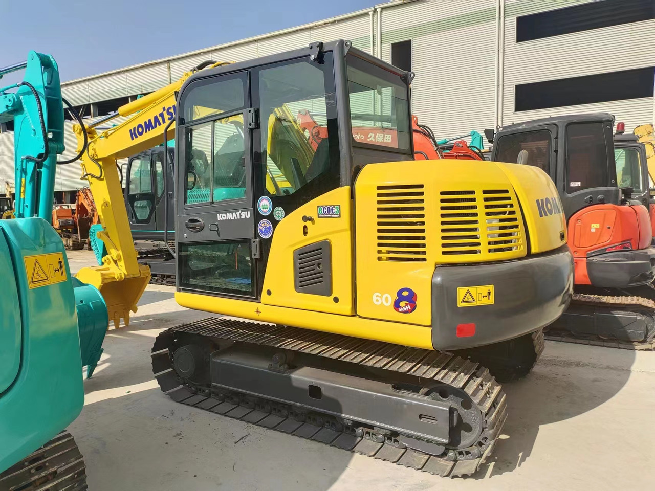 KOMATSU PC60-8 PC70-8 PC55 PC60 PC58 - Máy xúc mini: hình 3 KOMATSU PC60-8 PC70-8 PC55 PC60 PC58 - Máy xúc mini: hình 3