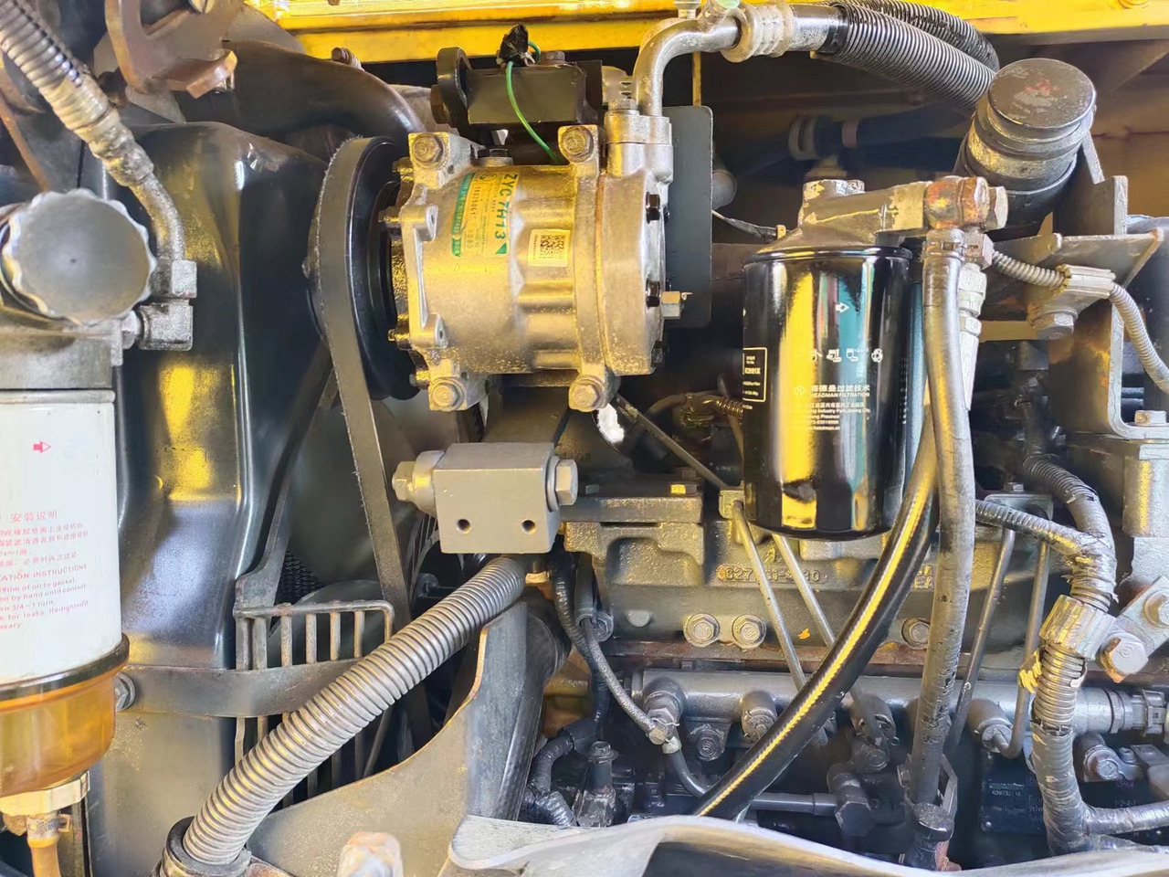 Cho thuê KOMATSU PC60-8 KOMATSU PC60-8: hình 6