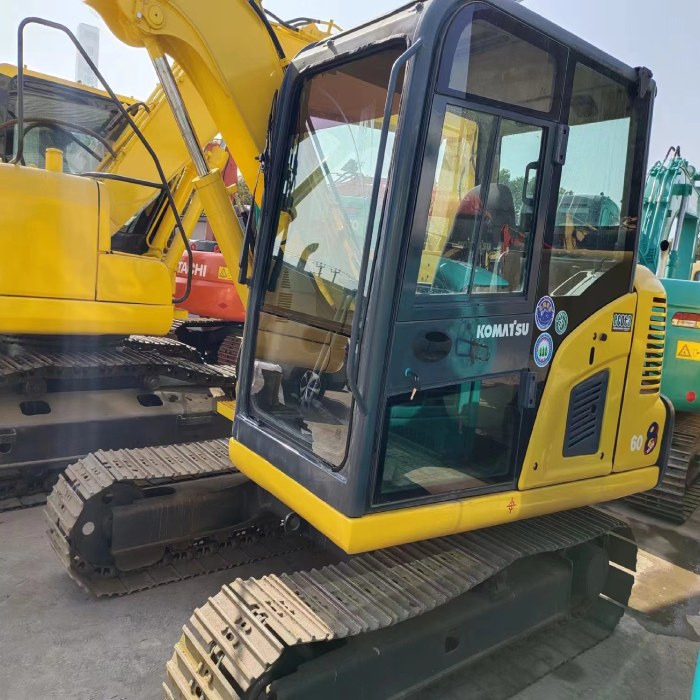 KOMATSU PC60-8 - Máy xúc mini: hình 5 KOMATSU PC60-8 - Máy xúc mini: hình 5
