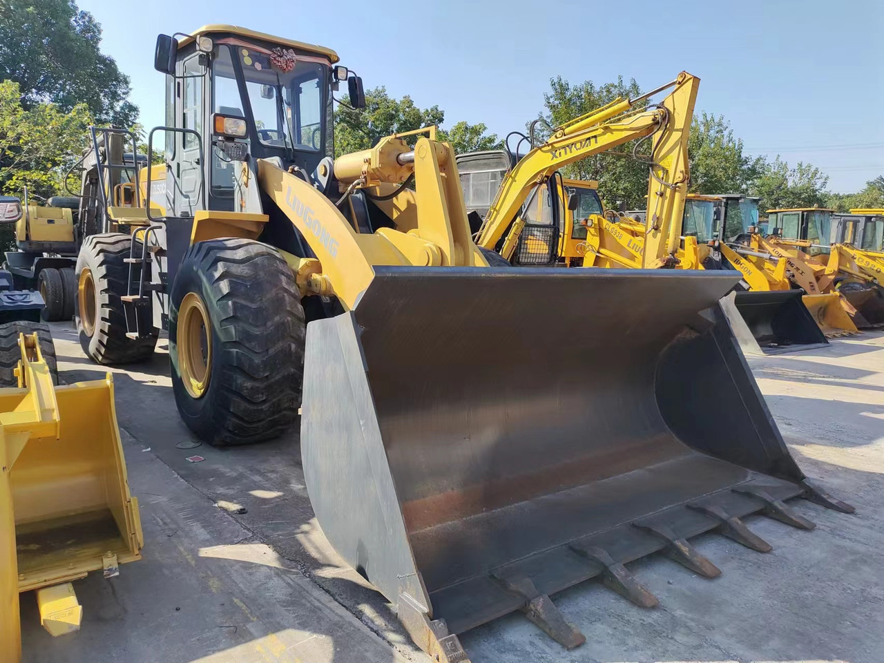 LIUGONG ZL50CN - Máy xúc lật bánh lốp: hình 5 LIUGONG ZL50CN - Máy xúc lật bánh lốp: hình 5