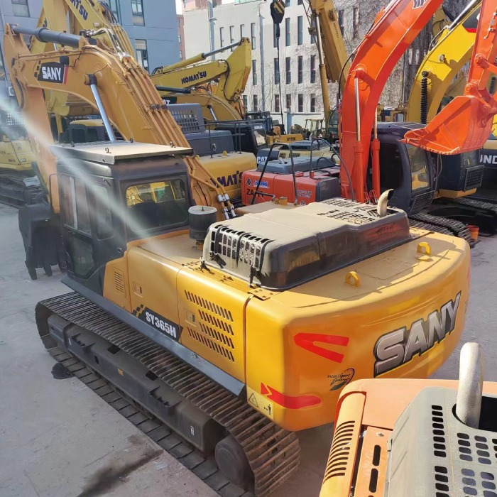 SANY 365H - Máy xúc bánh xích: hình 3 SANY 365H - Máy xúc bánh xích: hình 3