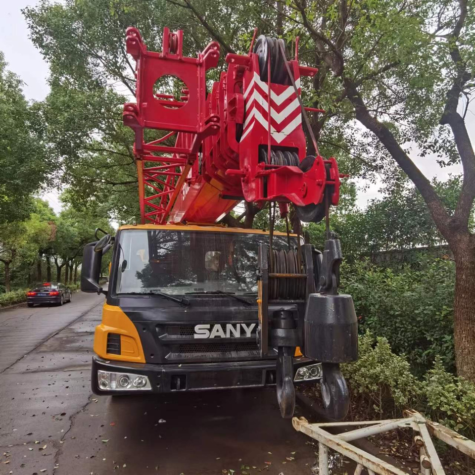 SANY STC250 - Cẩu bánh lốp: hình 3 SANY STC250 - Cẩu bánh lốp: hình 3