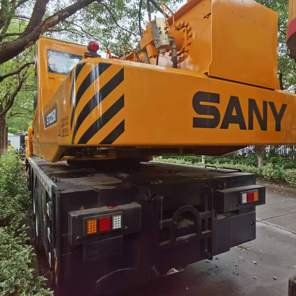 Cẩu bánh lốp SANY STC250: hình 6