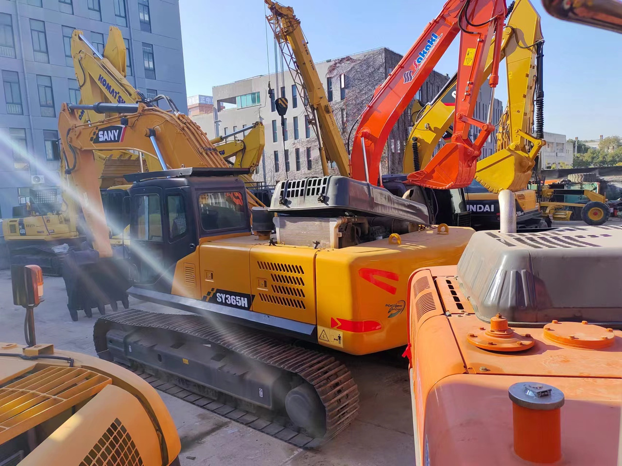 SANY SY365H - Máy xúc bánh xích: hình 4 SANY SY365H - Máy xúc bánh xích: hình 4