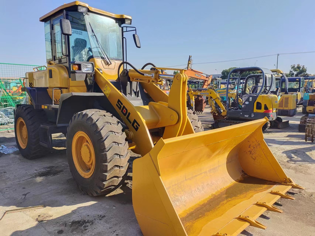 SDLG LG 963L - Máy xúc lật bánh lốp: hình 5 SDLG LG 963L - Máy xúc lật bánh lốp: hình 5