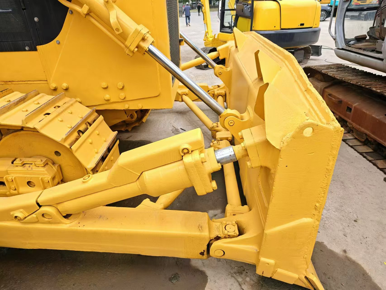 SHANTUI SD22 - Máy ủi: hình 3 SHANTUI SD22 - Máy ủi: hình 3