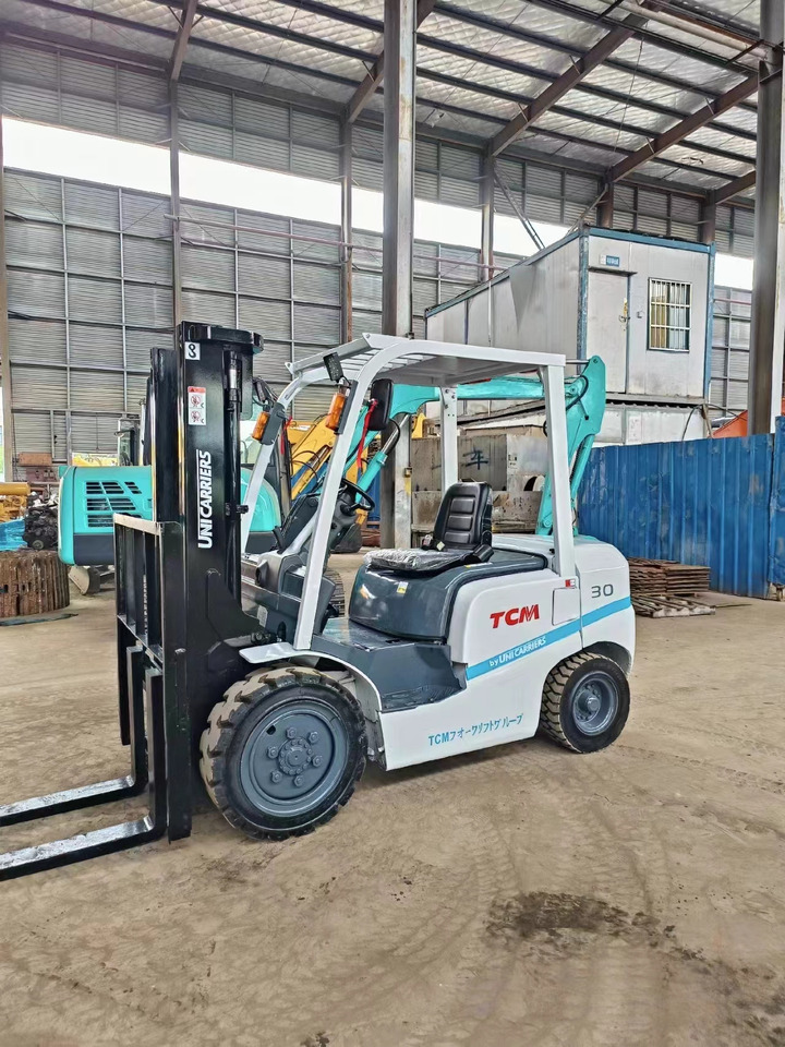 TCM FD30 - Xe nâng diesel: hình 5 TCM FD30 - Xe nâng diesel: hình 5