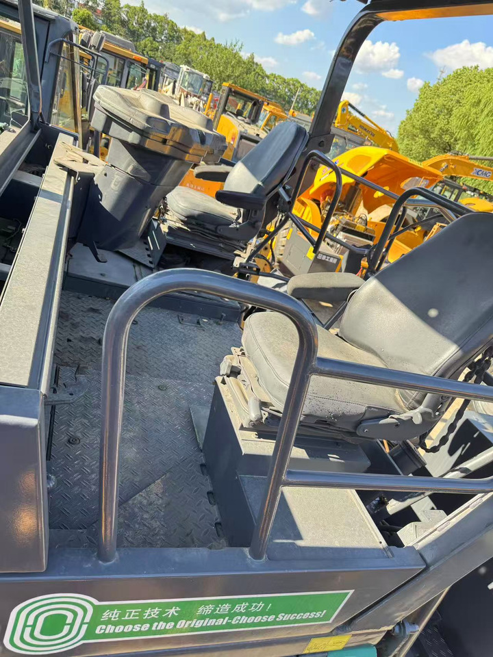 VOGELE 1800-3L - Máy lát nhựa đường: hình 3 VOGELE 1800-3L - Máy lát nhựa đường: hình 3