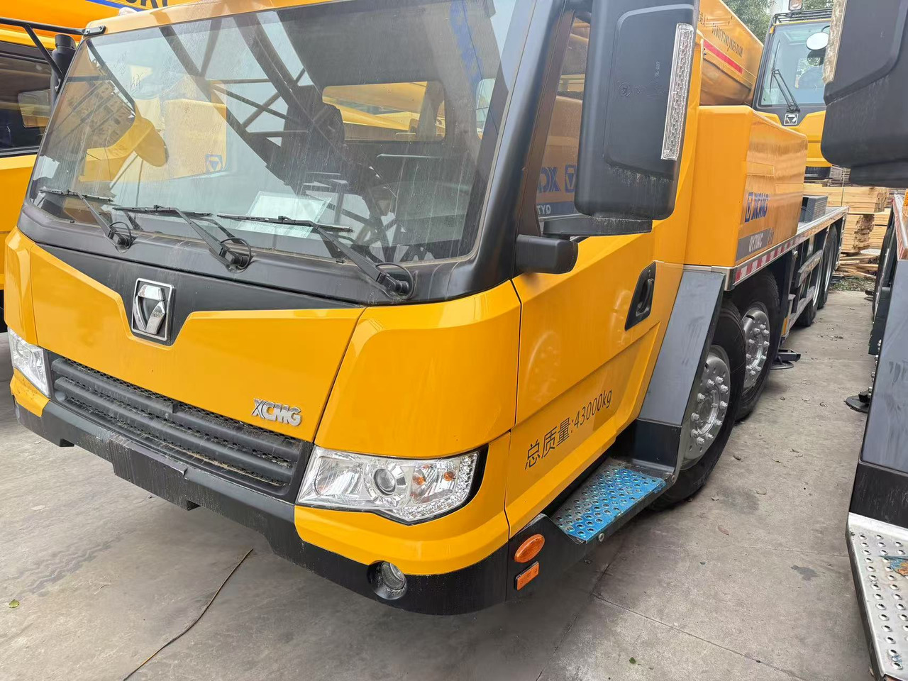 XCMG 70tons crane QY70K QY70 - Cẩu bánh lốp: hình 3 XCMG 70tons crane QY70K QY70 - Cẩu bánh lốp: hình 3