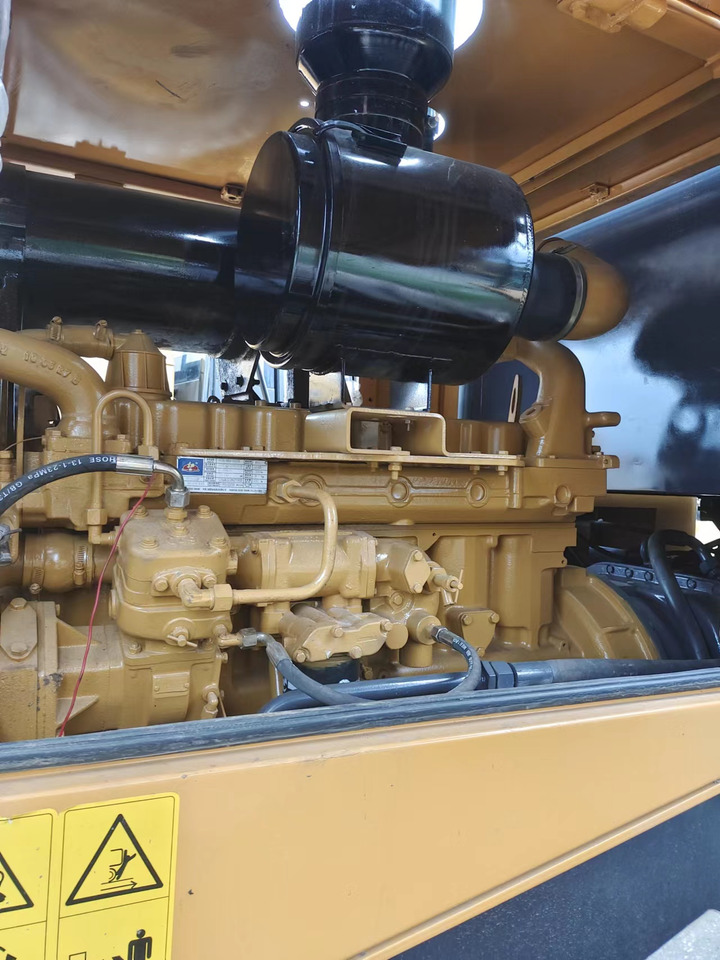 XCMG LW500KV - Máy xúc lật bánh lốp: hình 5 XCMG LW500KV - Máy xúc lật bánh lốp: hình 5