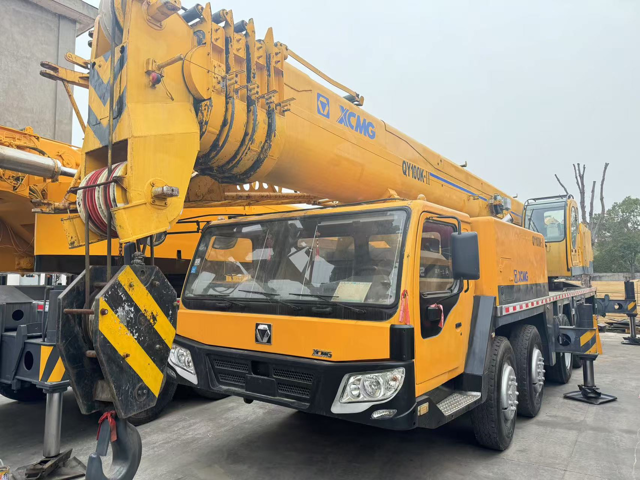 XCMG QY100K 100tons QY100K-2 - Cẩu bánh lốp: hình 2 XCMG QY100K 100tons QY100K-2 - Cẩu bánh lốp: hình 2