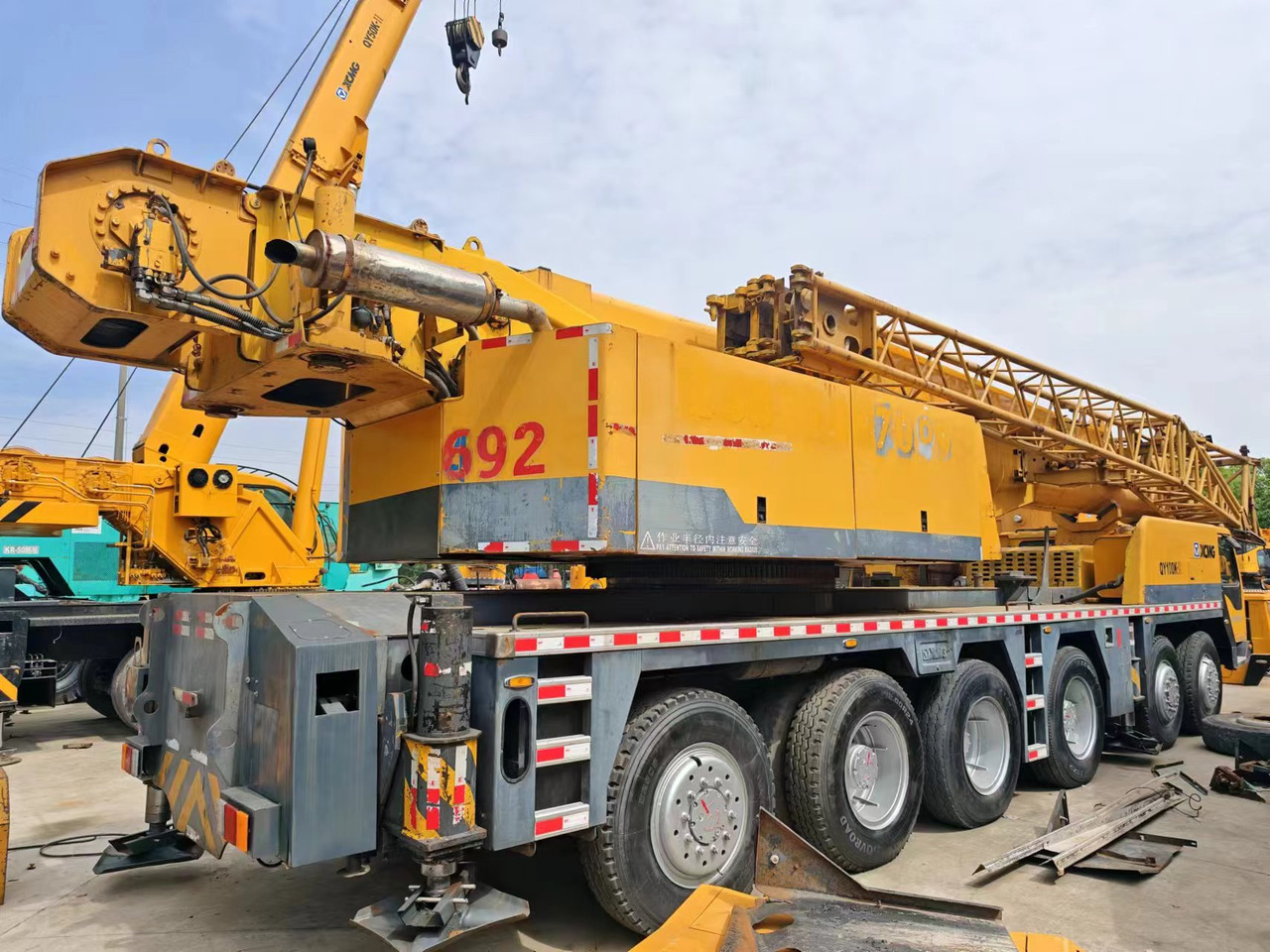 XCMG QY100K-Ⅱ 100tons QY100K truck crane - Cẩu bánh lốp: hình 2 XCMG QY100K-Ⅱ 100tons QY100K truck crane - Cẩu bánh lốp: hình 2