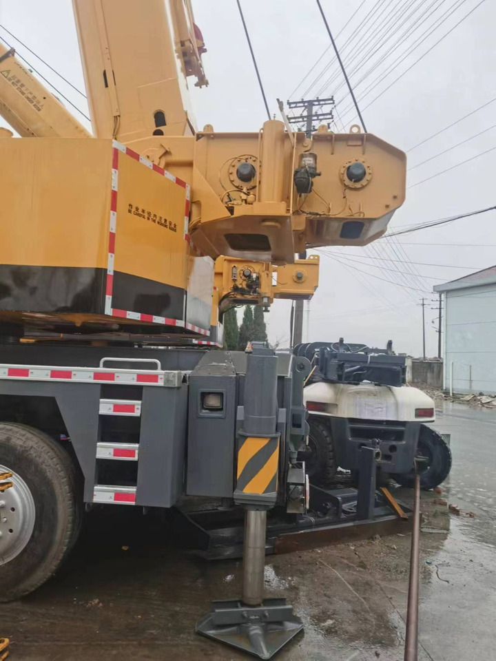 Cẩu bánh lốp XCMG QY100K: hình 7 Cẩu bánh lốp XCMG QY100K: hình 7