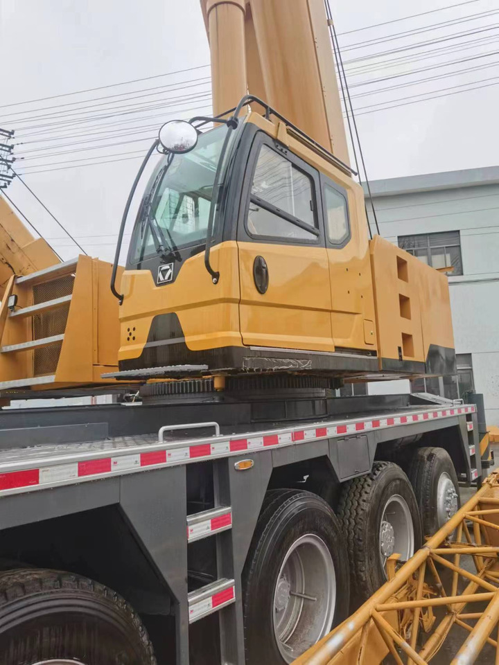 Cẩu bánh lốp XCMG QY100K: hình 6 Cẩu bánh lốp XCMG QY100K: hình 6