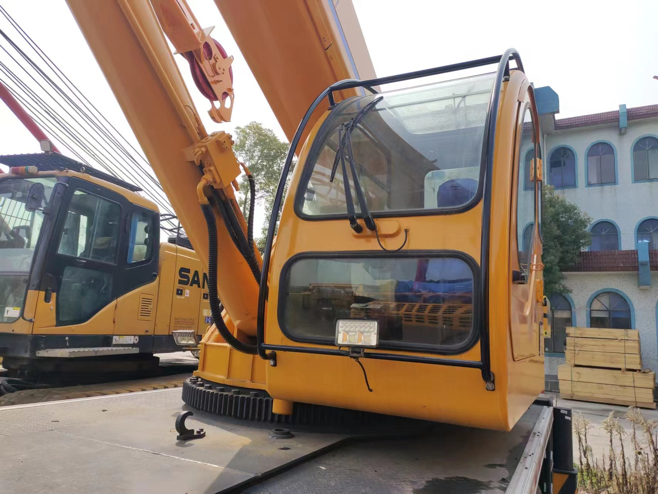 XCMG QY25K - Cẩu bánh lốp: hình 2 XCMG QY25K - Cẩu bánh lốp: hình 2