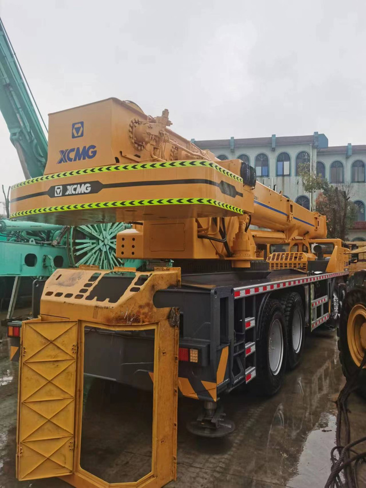 XCMG QY70K - Cẩu bánh lốp: hình 5 XCMG QY70K - Cẩu bánh lốp: hình 5