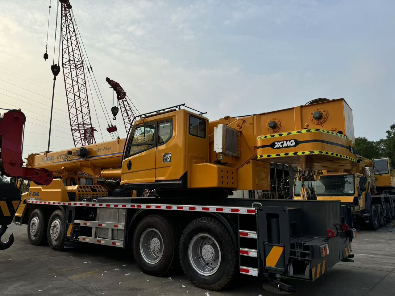 XCMG QY70K - Cẩu bánh lốp: hình 2 XCMG QY70K - Cẩu bánh lốp: hình 2