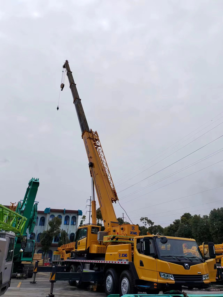 XCMG QY75K - Cẩu bánh lốp: hình 4 XCMG QY75K - Cẩu bánh lốp: hình 4