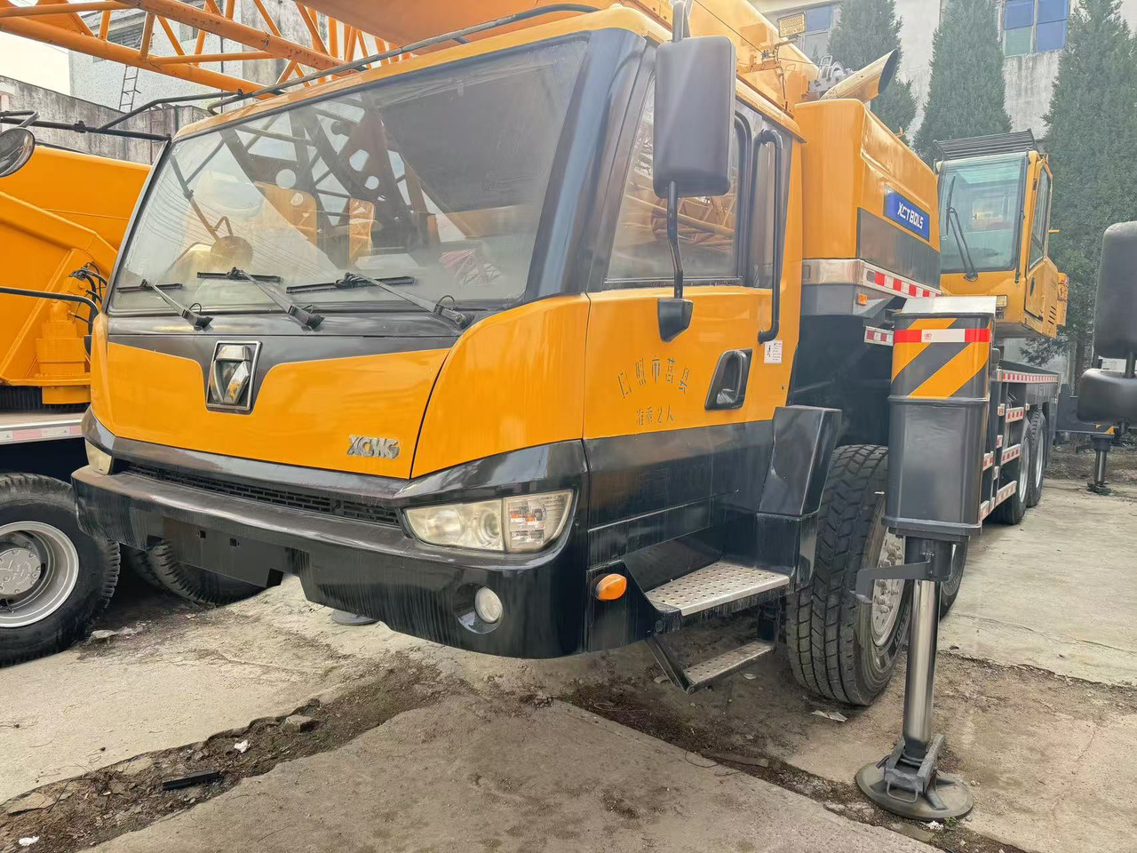 XCMG XCT80 - Cẩu bánh lốp: hình 2 XCMG XCT80 - Cẩu bánh lốp: hình 2