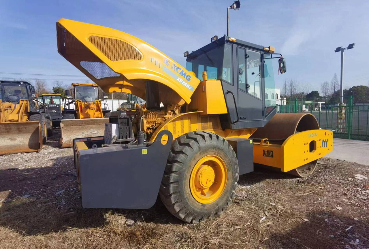 XCMG XS-263J - Máy đầm: hình 3 XCMG XS-263J - Máy đầm: hình 3