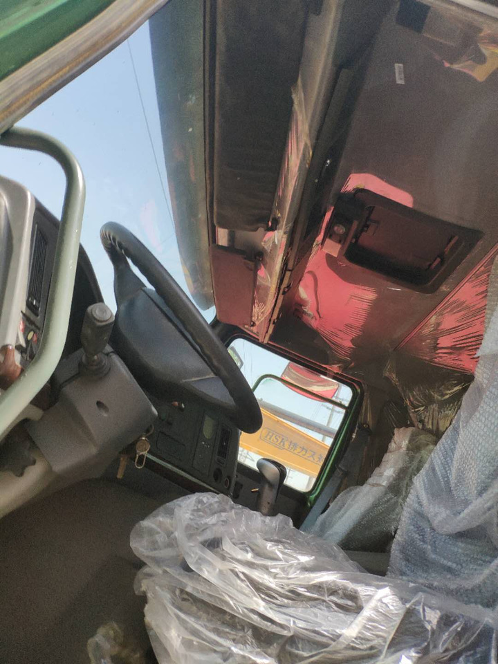 HOWO 420 - Xe đầu kéo: hình 5 HOWO 420 - Xe đầu kéo: hình 5