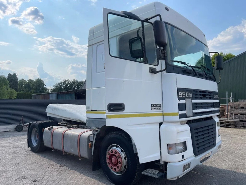 DAF XF 95.430 Tractor unit - Xe đầu kéo: hình 1 DAF XF 95.430 Tractor unit - Xe đầu kéo: hình 1