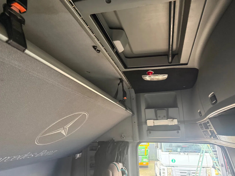 Xe đầu kéo Mercedes-Benz Actros 1841 Tractor unit: hình 17 Xe đầu kéo Mercedes-Benz Actros 1841 Tractor unit: hình 17