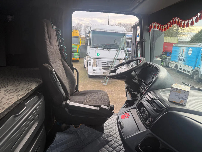 Xe đầu kéo Mercedes-Benz Actros 1841 Tractor unit: hình 15 Xe đầu kéo Mercedes-Benz Actros 1841 Tractor unit: hình 15