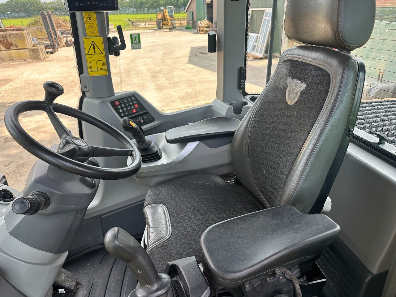 Máy xúc lật bánh lốp Case 721G: hình 9 Máy xúc lật bánh lốp Case 721G: hình 9