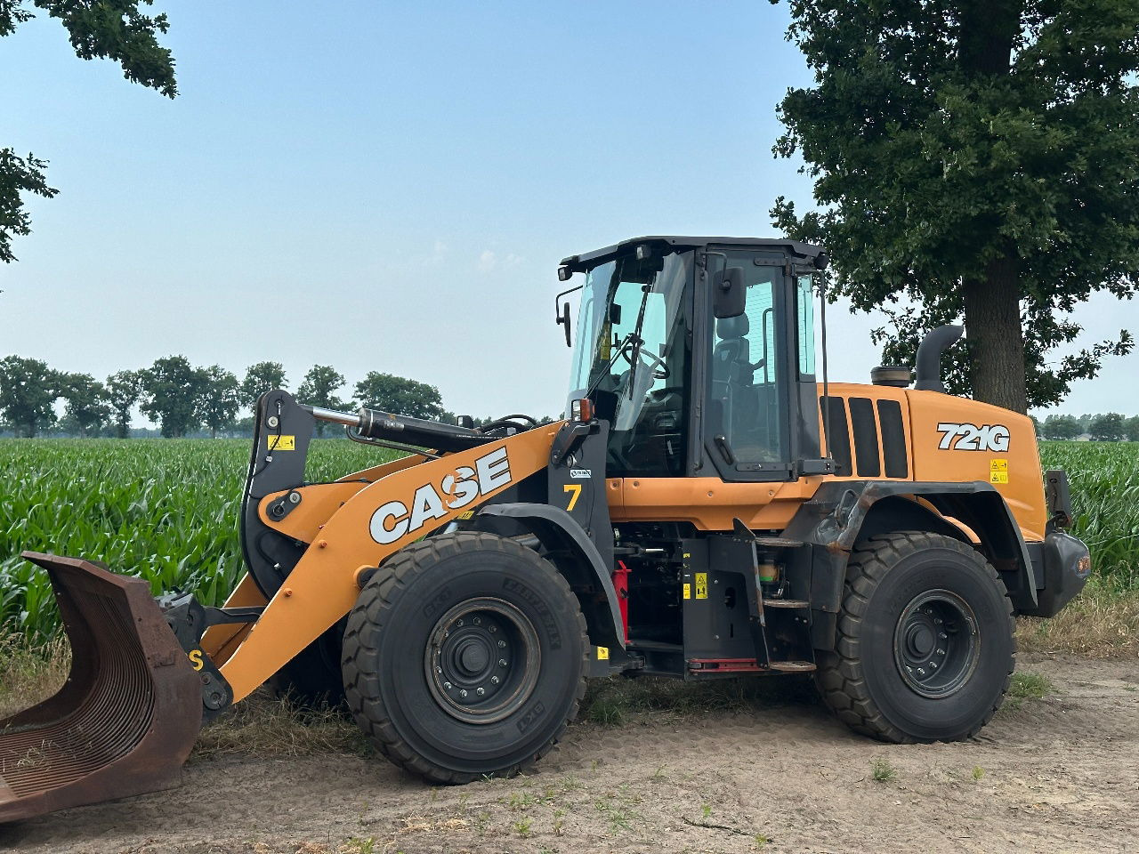 Máy xúc lật bánh lốp Case 721G: hình 6 Máy xúc lật bánh lốp Case 721G: hình 6