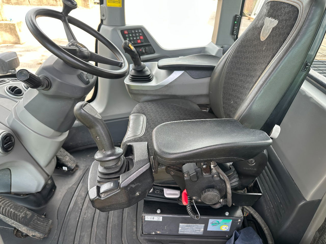 Máy xúc lật bánh lốp Case 721G: hình 8 Máy xúc lật bánh lốp Case 721G: hình 8