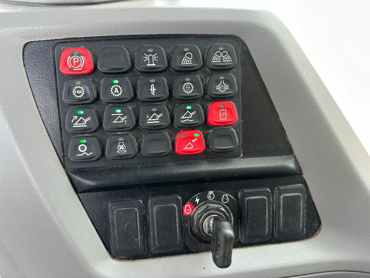 Máy xúc lật bánh lốp Case 721G: hình 11 Máy xúc lật bánh lốp Case 721G: hình 11