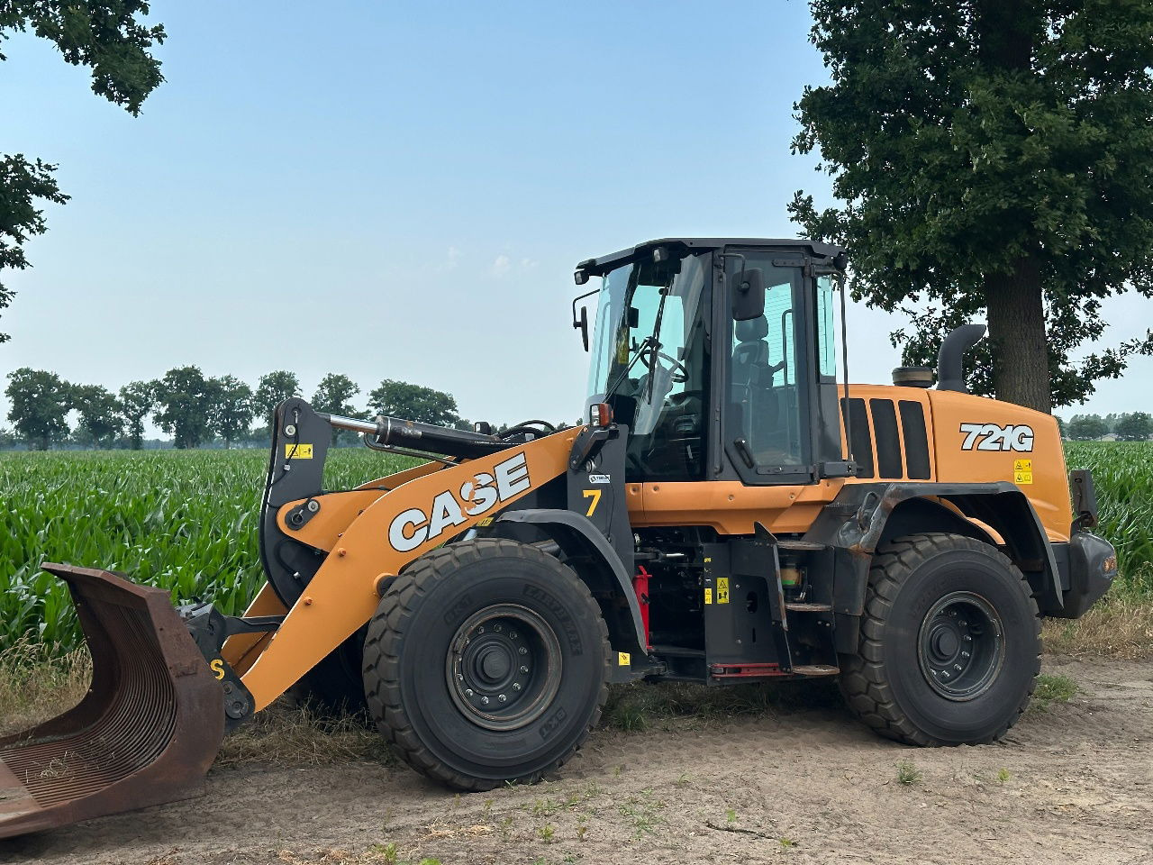 Máy xúc lật bánh lốp Case 721G: hình 7 Máy xúc lật bánh lốp Case 721G: hình 7
