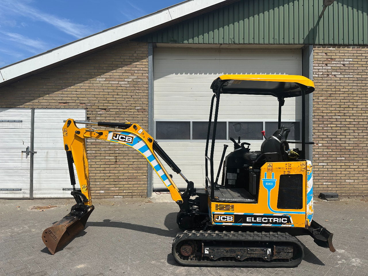 JCB 19c-1 E 100 elektrisch - Máy xúc mini: hình 3 JCB 19c-1 E 100 elektrisch - Máy xúc mini: hình 3