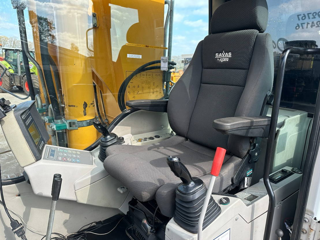 Máy xúc bánh xích Liebherr R934C Hdsl: hình 10 Máy xúc bánh xích Liebherr R934C Hdsl: hình 10