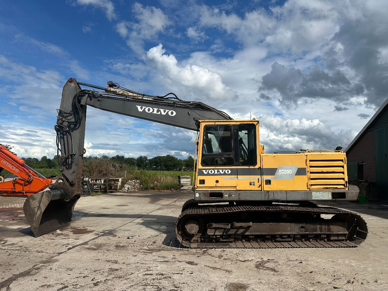 Volvo EC200 - Máy xúc bánh xích: hình 3 Volvo EC200 - Máy xúc bánh xích: hình 3