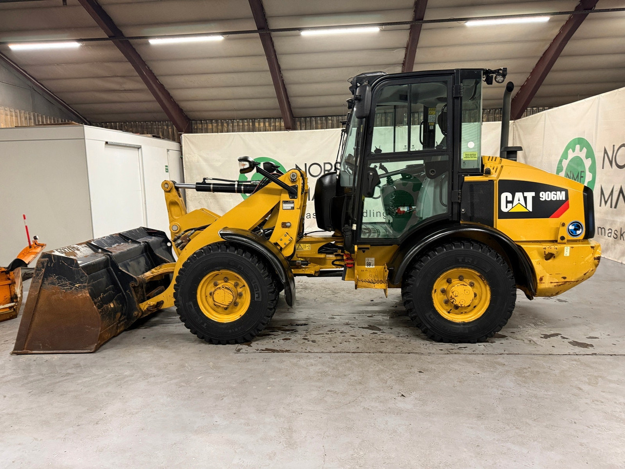 Cat 906M High Flow, 40 km/t med skuff og plog # TIL LEIE# - Máy xúc lật bánh lốp: hình 2 Cat 906M High Flow, 40 km/t med skuff og plog # TIL LEIE# - Máy xúc lật bánh lốp: hình 2