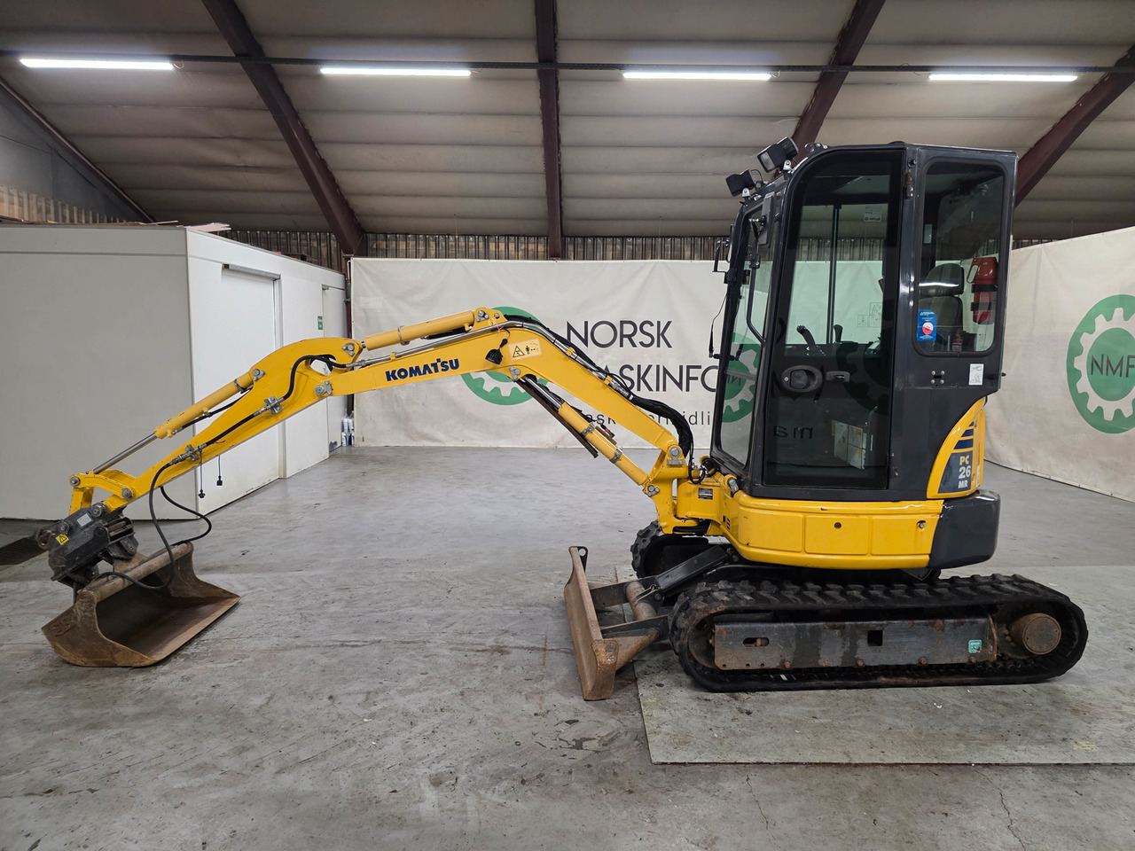 Komatsu PC26MR-3 - Máy xúc mini: hình 2 Komatsu PC26MR-3 - Máy xúc mini: hình 2