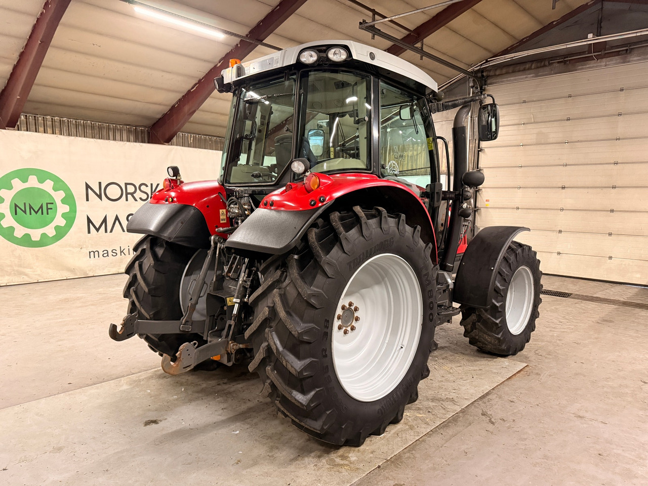 Massey Ferguson 5712SL Inkl ny frontlaster - Máy cày: hình 5 Massey Ferguson 5712SL Inkl ny frontlaster - Máy cày: hình 5