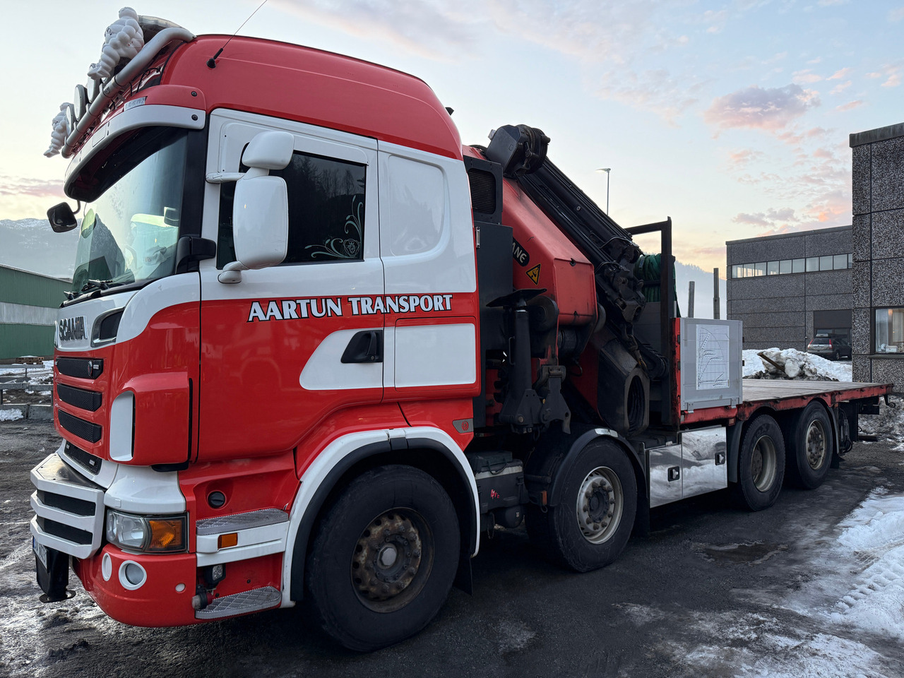 Scania R560 - Xe cẩu tự hành, Xe tải thùng lửng/ Phẳng: hình 2 Scania R560 - Xe cẩu tự hành, Xe tải thùng lửng/ Phẳng: hình 2