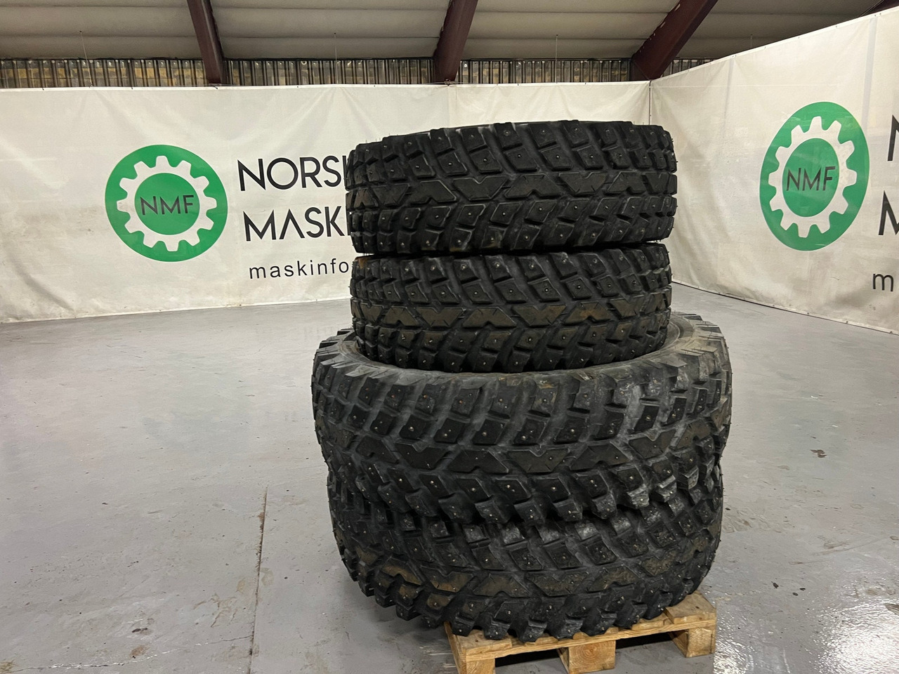 TRI 2 Dekk, TRI 2 DEKK MED PIGG - Bánh xe cho Máy móc nông nghiệp: hình 1 TRI 2 Dekk, TRI 2 DEKK MED PIGG - Bánh xe cho Máy móc nông nghiệp: hình 1