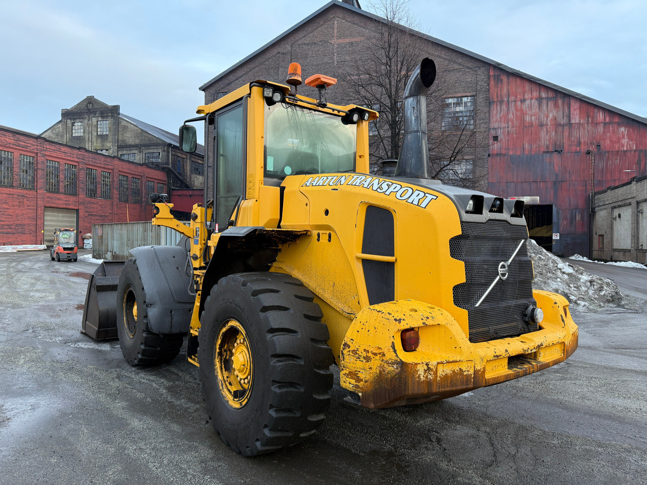 Volvo L70G - Máy xúc lật bánh lốp: hình 3 Volvo L70G - Máy xúc lật bánh lốp: hình 3