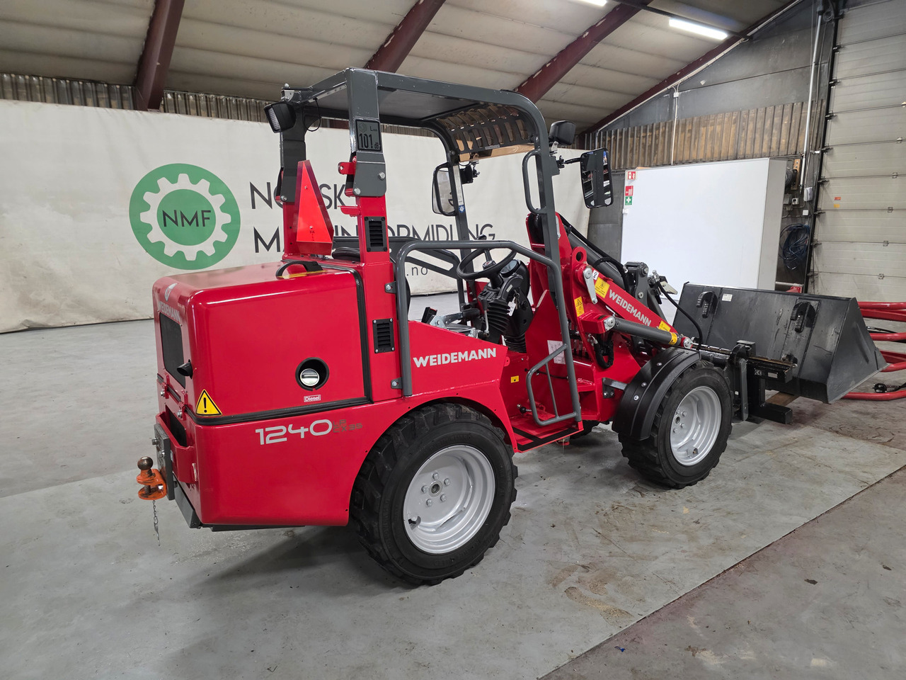 Weidemann 1240CX LP - Máy xúc lật mini gấp khúc: hình 5 Weidemann 1240CX LP - Máy xúc lật mini gấp khúc: hình 5
