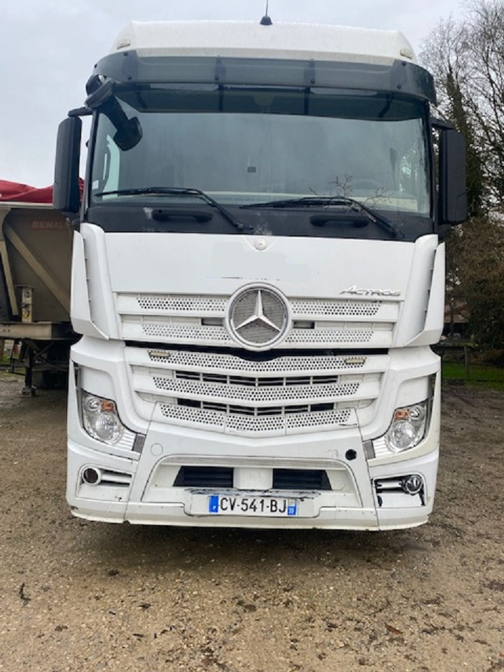 MERCEDES BENZ Actros 18.51 - Xe đầu kéo: hình 1 MERCEDES BENZ Actros 18.51 - Xe đầu kéo: hình 1