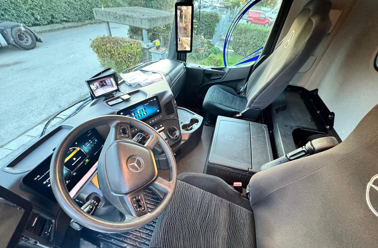 Ribaltabile Mercedes Benz Arocs 4148 - Xe ben: hình 4 Ribaltabile Mercedes Benz Arocs 4148 - Xe ben: hình 4