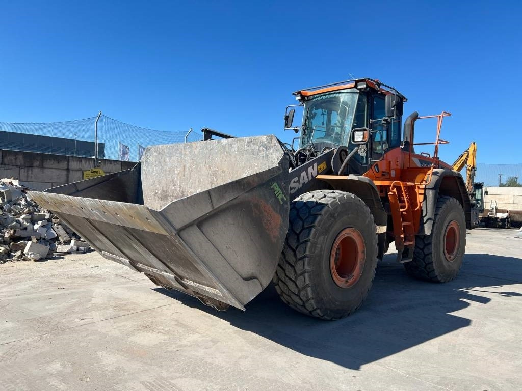 Doosan DL 420-5 CVT-5 - Máy xúc lật bánh lốp: hình 1 Doosan DL 420-5 CVT-5 - Máy xúc lật bánh lốp: hình 1