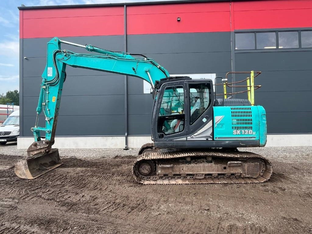 Kobelco SK130LC-11 - Máy xúc bánh xích: hình 1 Kobelco SK130LC-11 - Máy xúc bánh xích: hình 1